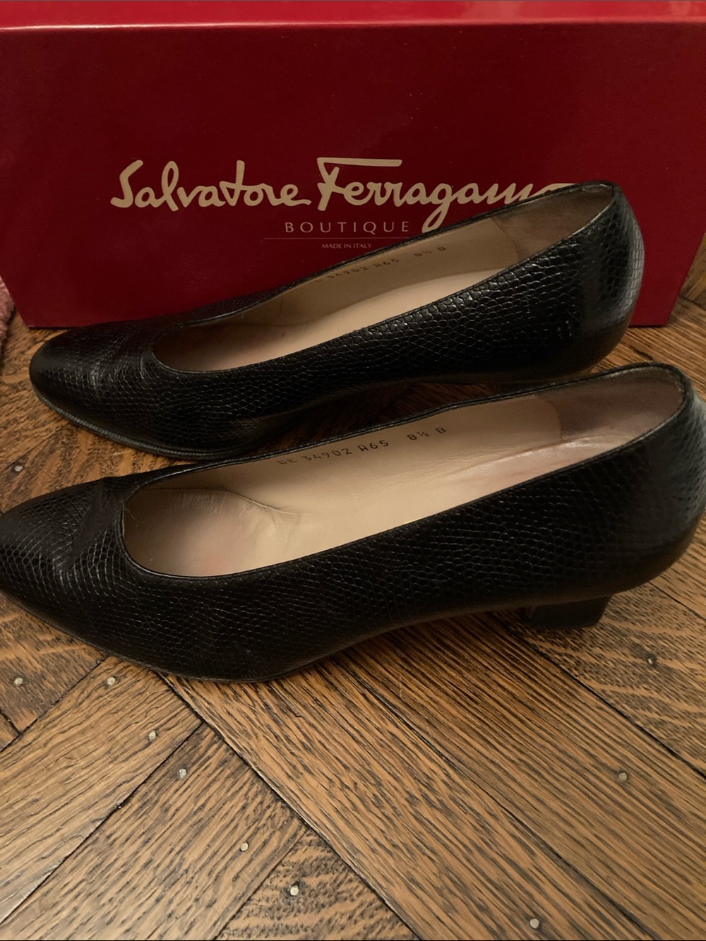 Salvatore Ferragamo Black Textured Leather Heels (8.5 B)